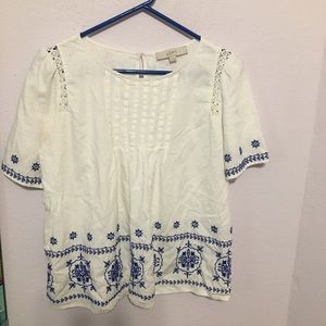 Embroidered, lace detail BOHO white Medium top